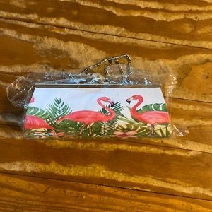 Flamingo clutch